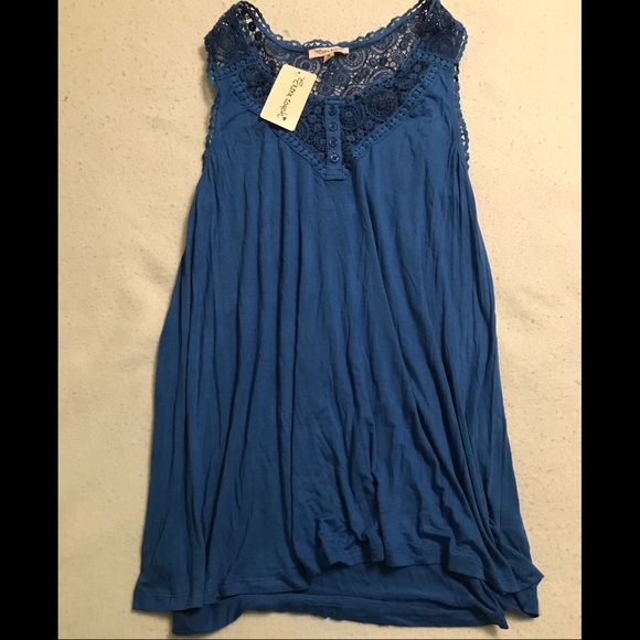 Extra Touch Tops - NWT Extra Touch Blue Crochet Tank Top 2X